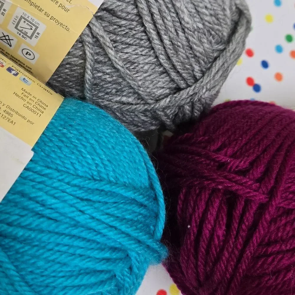 Red Heart Yarn Wool Bundle, TROPICAL NICKEL DHALIA